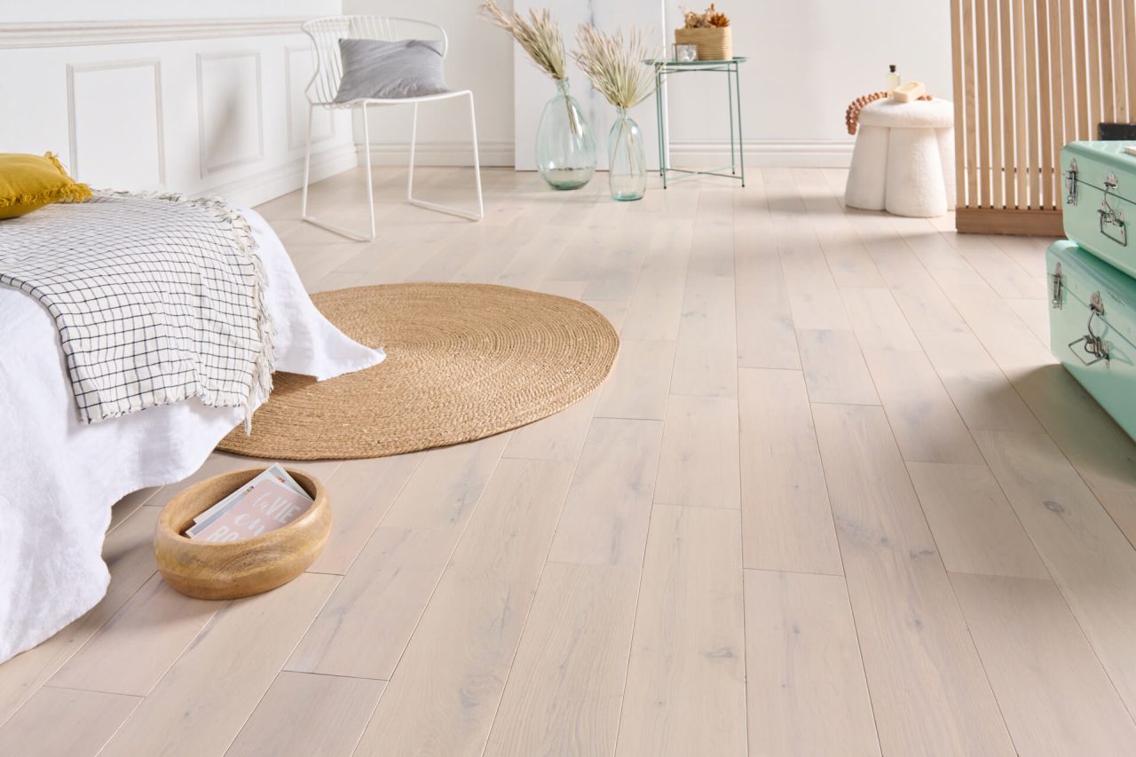 parquet chene massif blanchi -15 x 125 - EASIKLIP
