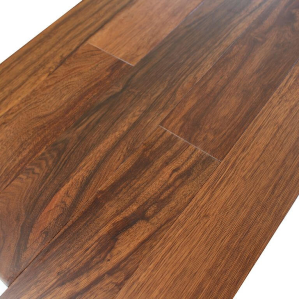 parquet noyer massif