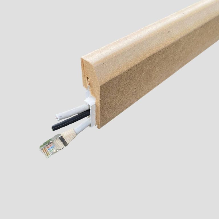 plinthe electrique medium 20x70mm