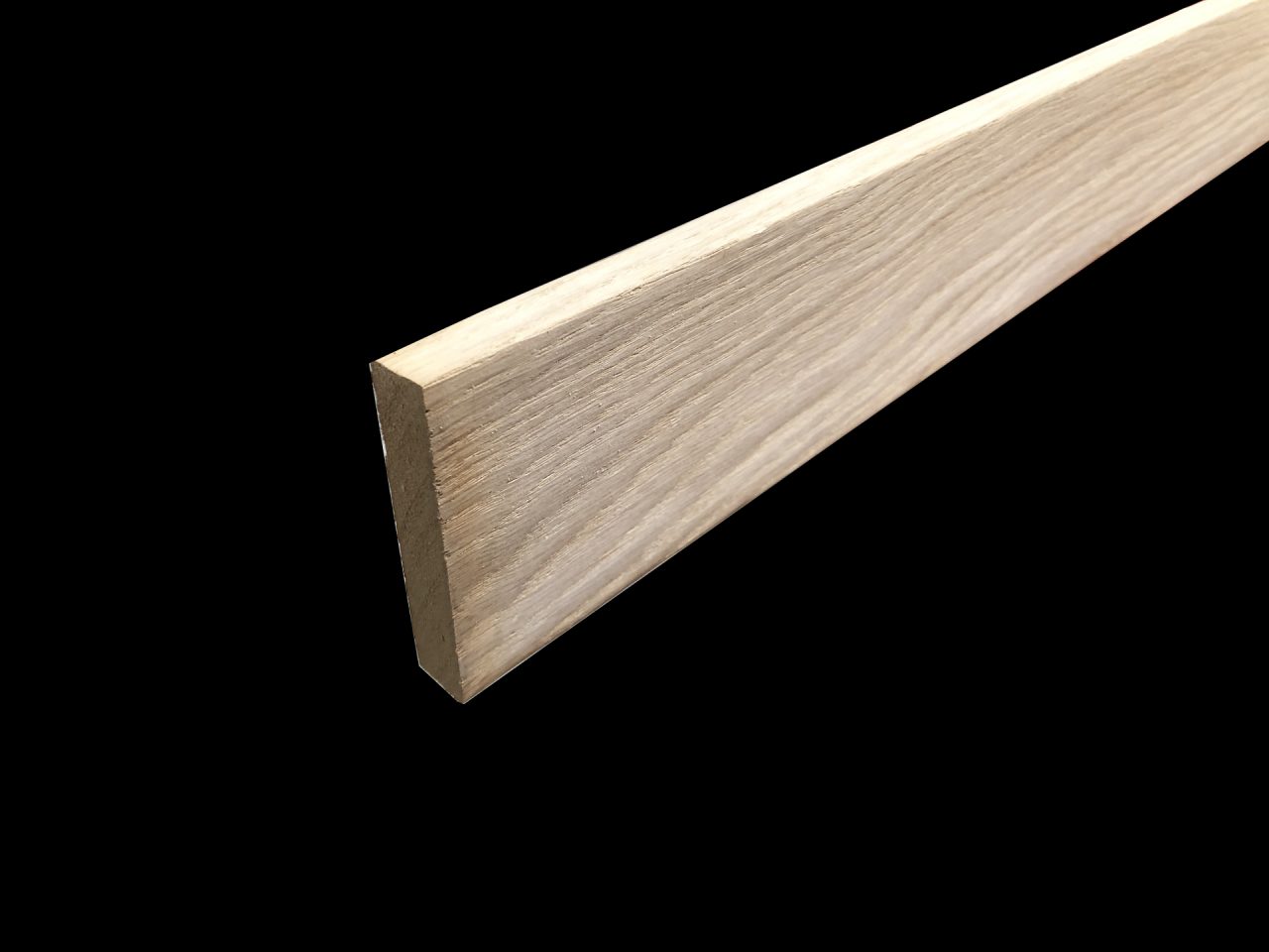 Plinthe placage chêne 13 x 70 bord carré