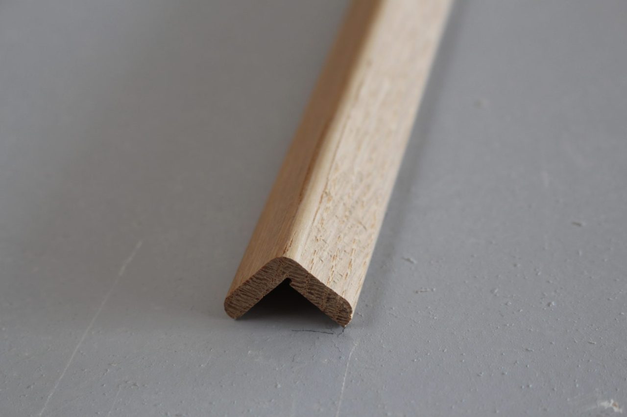 Baguette d'angle chene massif 21 x 21 mm