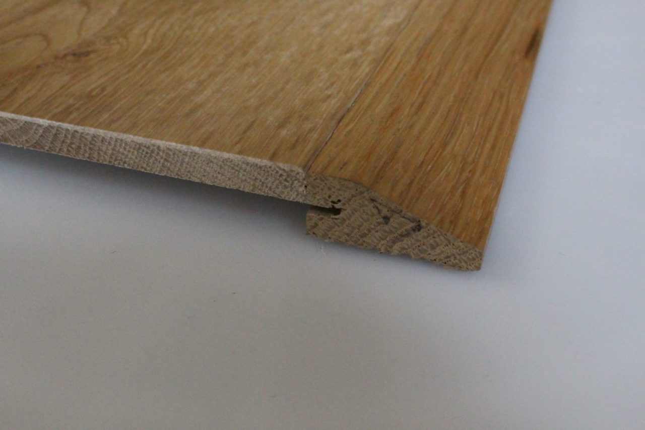 Barre de seuil suisse en chêne massif pour parquets de 15 mm