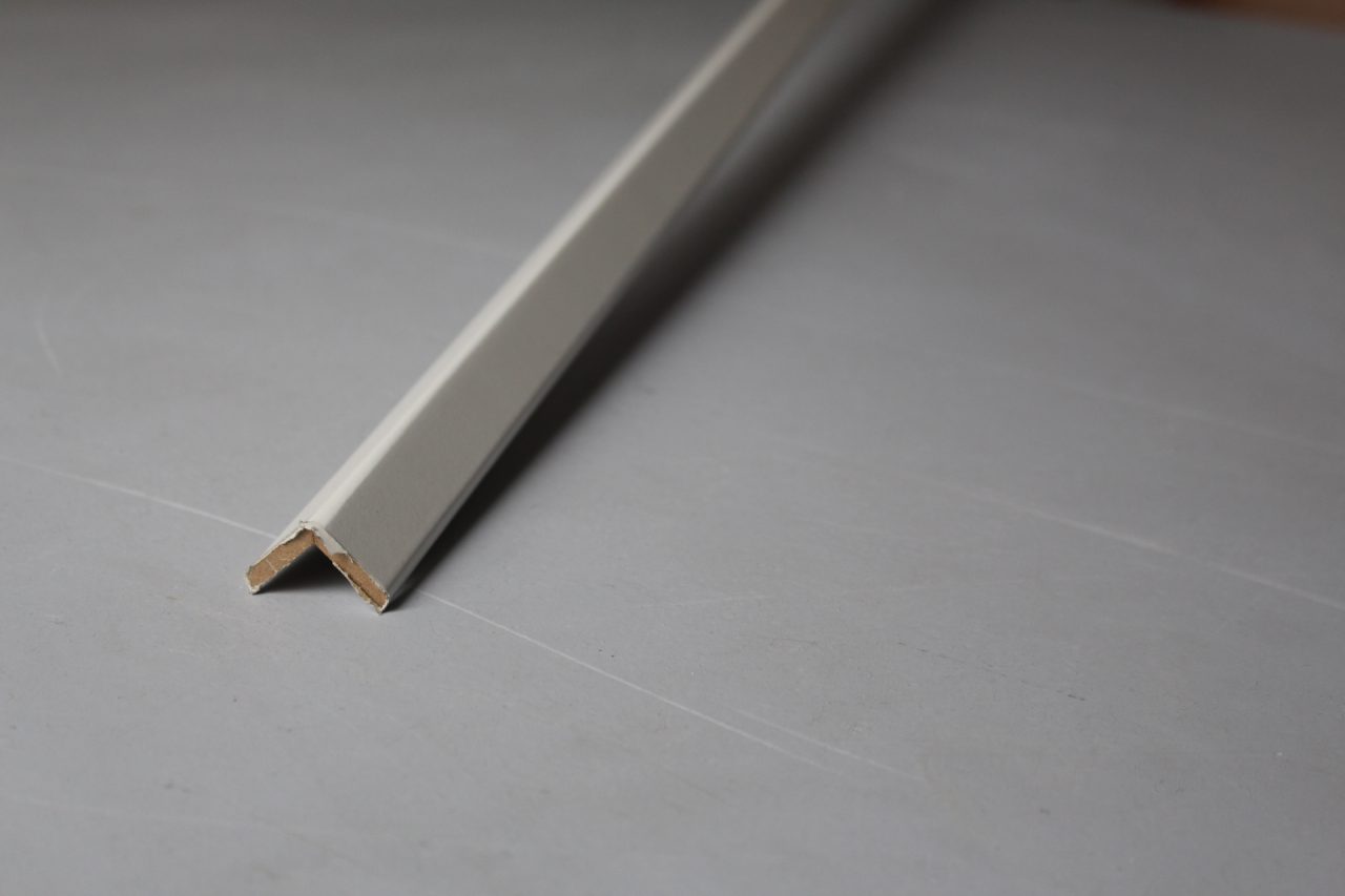 baguette d'angle ajustable