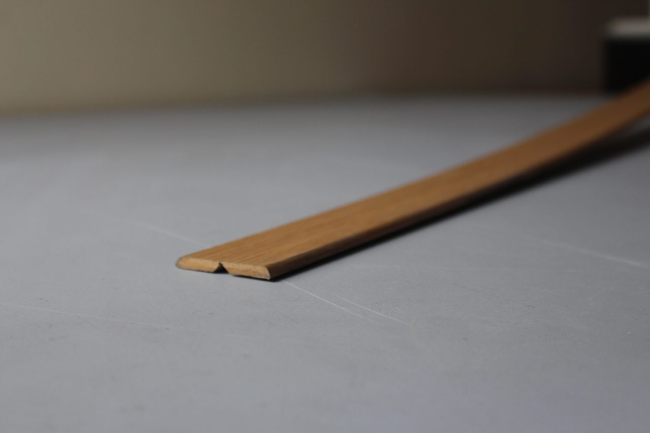 baguette d'angle ajustable