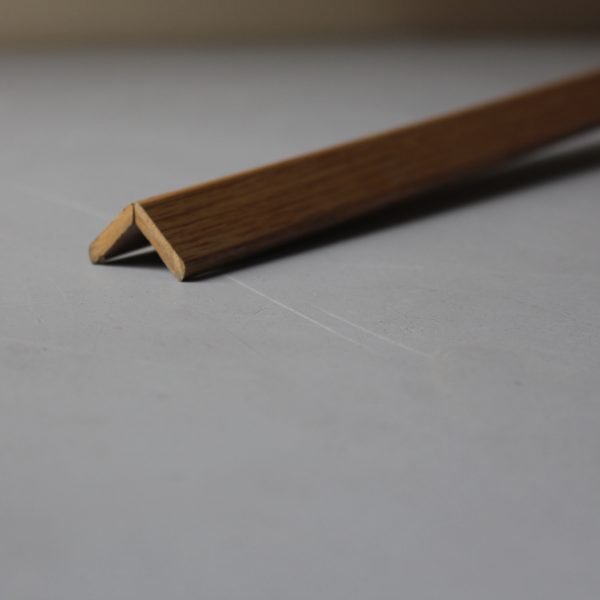 baguette d'angle ajustable