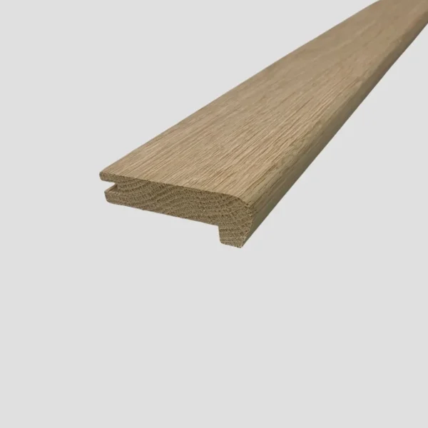 Nez de marche en chene massif 22 x 70 mm (2)