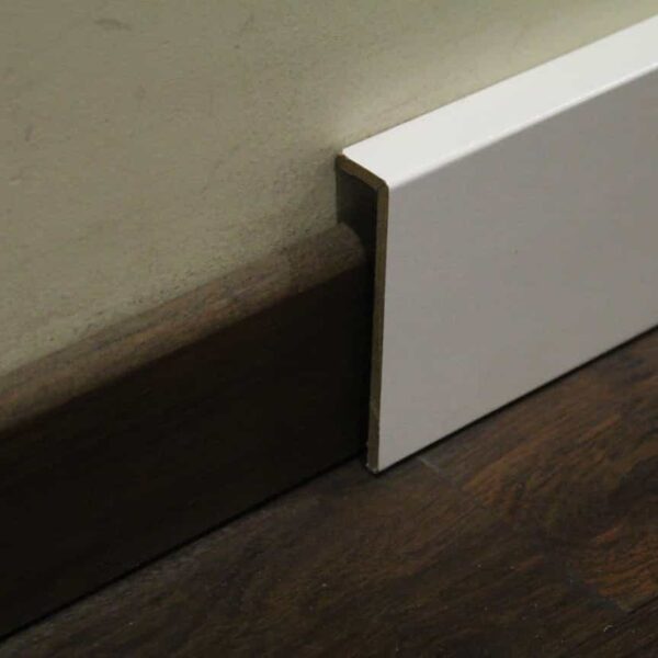 surplinthe blanche de rénovation 20 x 92 mm