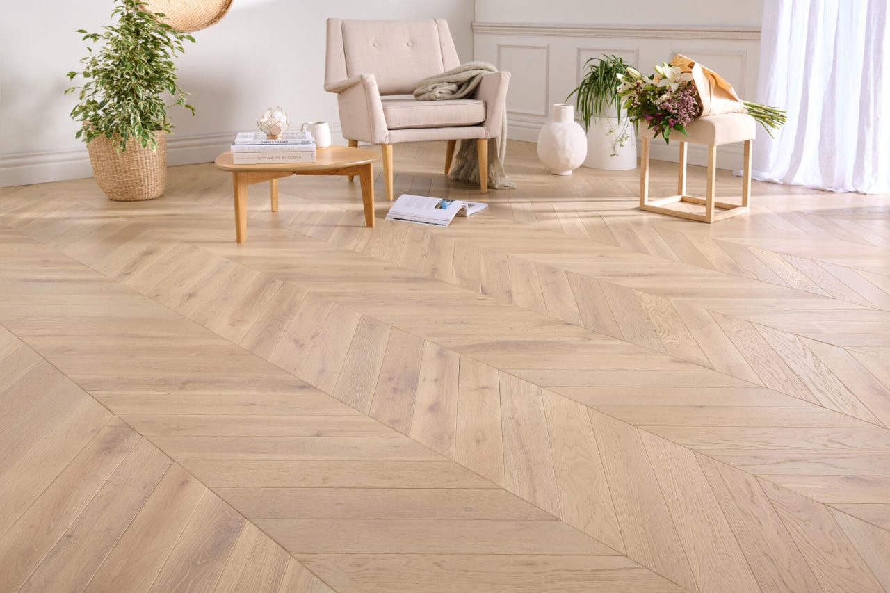 parquet point de hongrie salin en chene massif