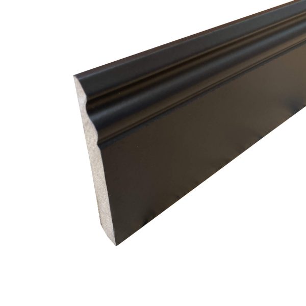 plinthe moulurée noire