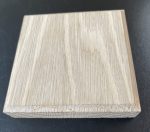 Socle pour chambranle de porte