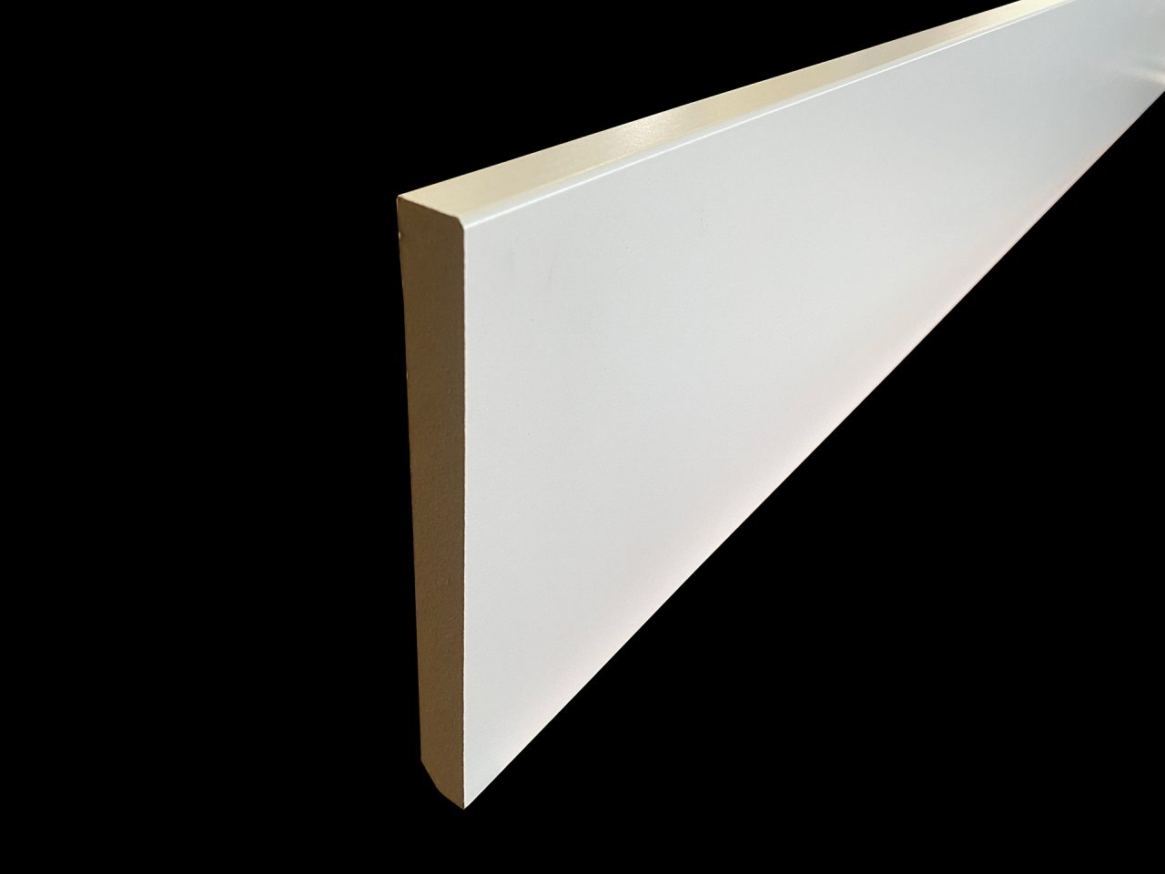 plinthe blanche hauteur 20 cm