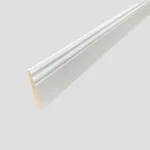 plinthe moulurée blanche