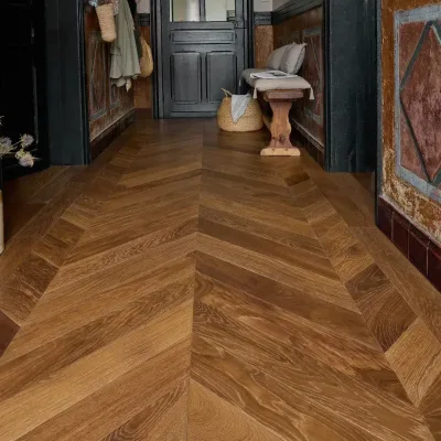 Parquet bâtons rompus teinte brune 18 x 125 mm
