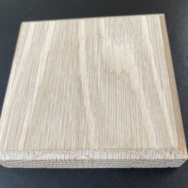 Socle pour chambranle de porte