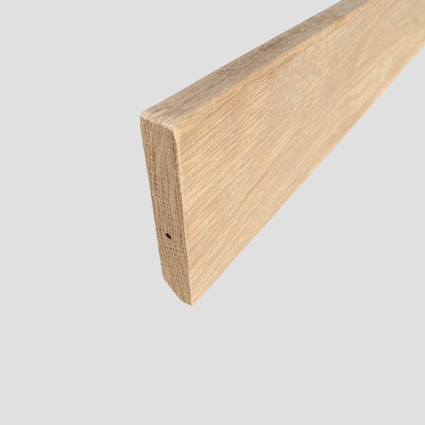 plinthe chêne massif 15x80mm bord carré