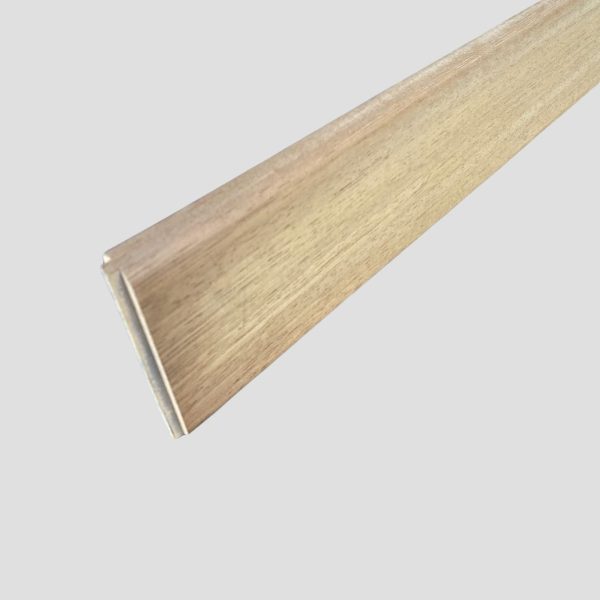 plinthe placage iroko