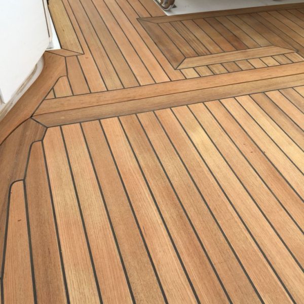 parquet teck pont de bateau
